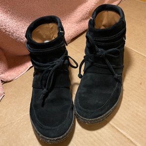UGG Boots in Boho-chic style.  Black suede size 9 /EU 40